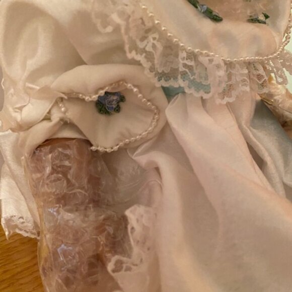 Vintage Moments Treasured African American Porcelain Limited Edition Doll- PEARL - Picture 7 of 16